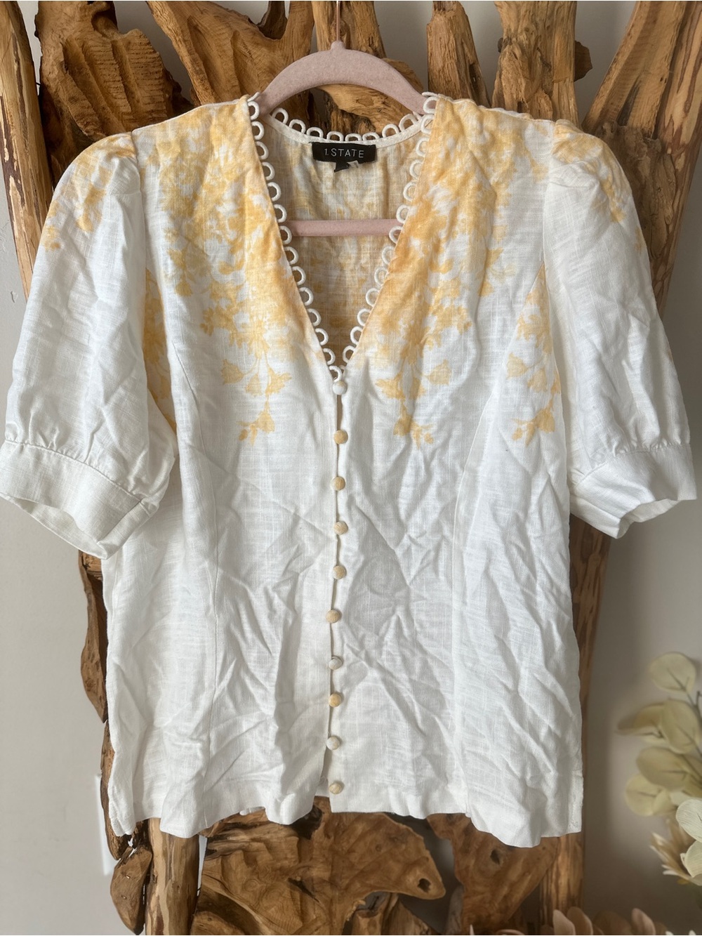 1 State Women's White Linen Blend Top with Yellow Floral Embroidery